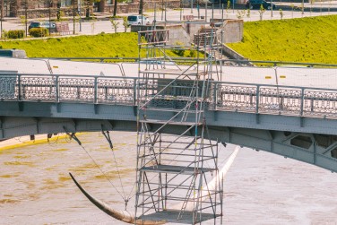 Žvėryno tilto atjauninimas: sklandus remontas su modulinių pastolių pagalba
