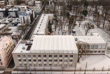 Laikino stogo sprendimas mokyklos pastatui